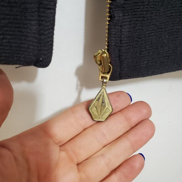 Volcom | 3/4 Sleeve All-Over Print Button Collar Zip Up Sweatshirt - Picture 8 of 12